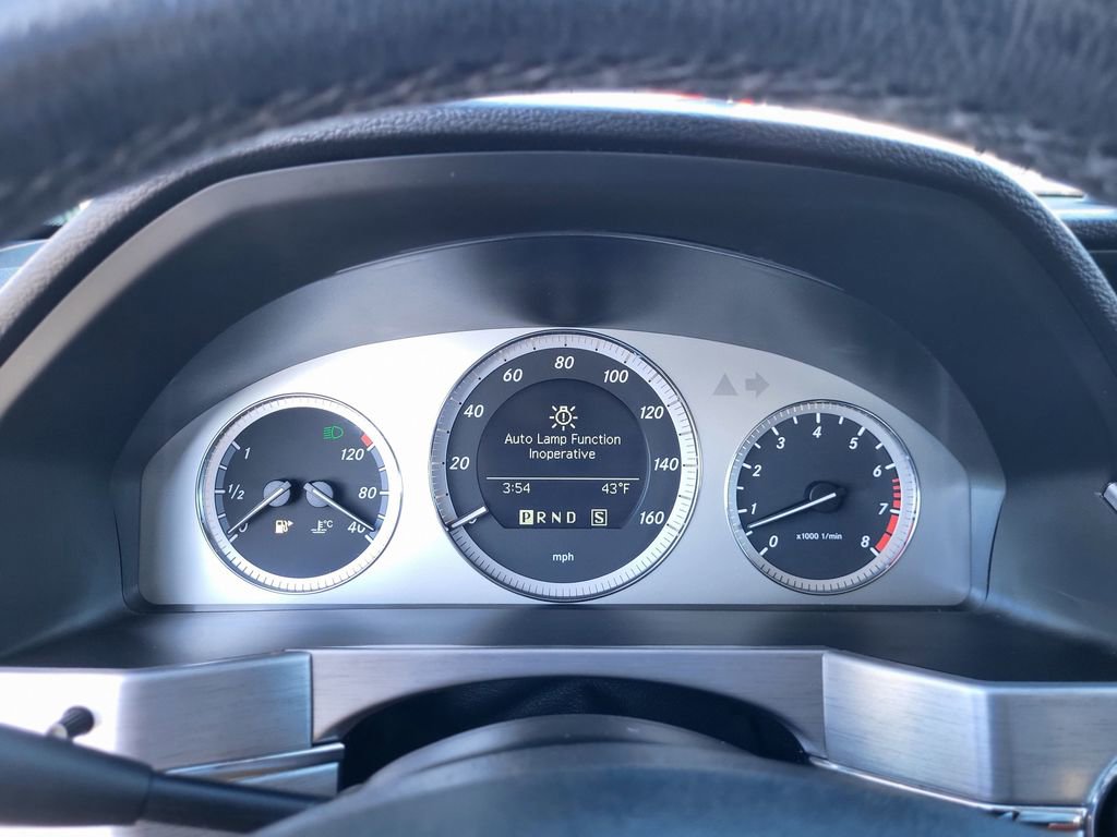 Used 2010 Mercedes-Benz GLK 350 4MATIC image 12