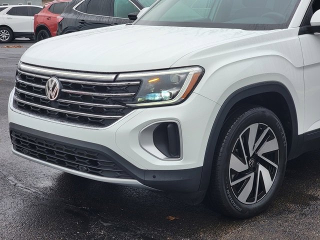 Used 2025 Volkswagen Atlas SE image 16