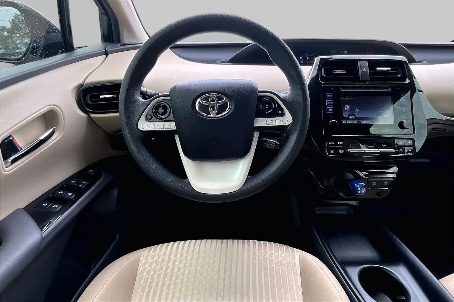 Used 2018 Toyota Prius Two w/ Prius Two Safety Plus Package FWD image 6