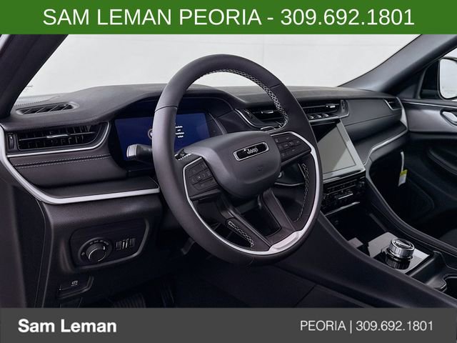 New 2025 Jeep Grand Cherokee L Altitude image 9