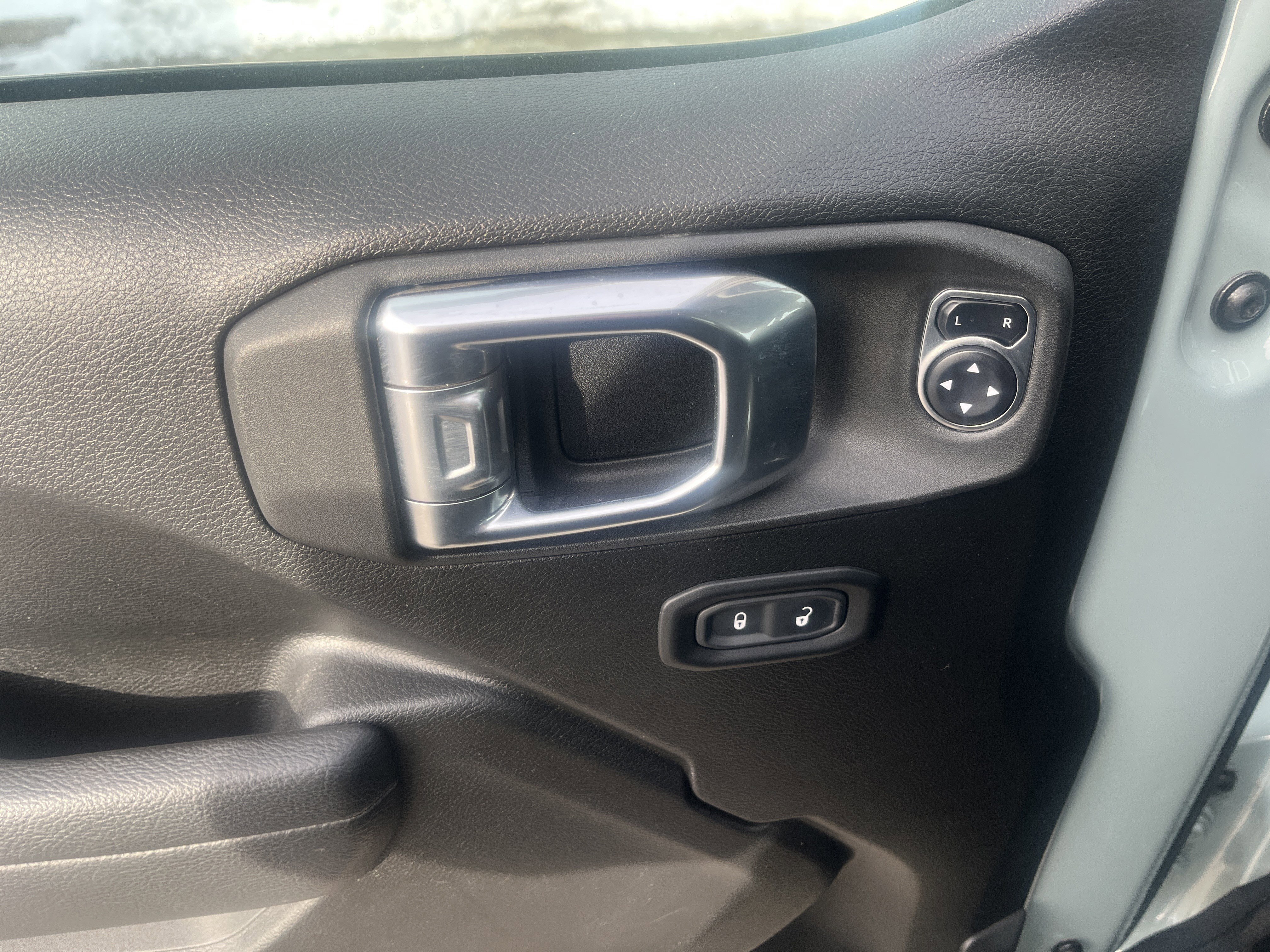 Used 2024 Jeep Wrangler Sport S w/ Convenience Group image 14