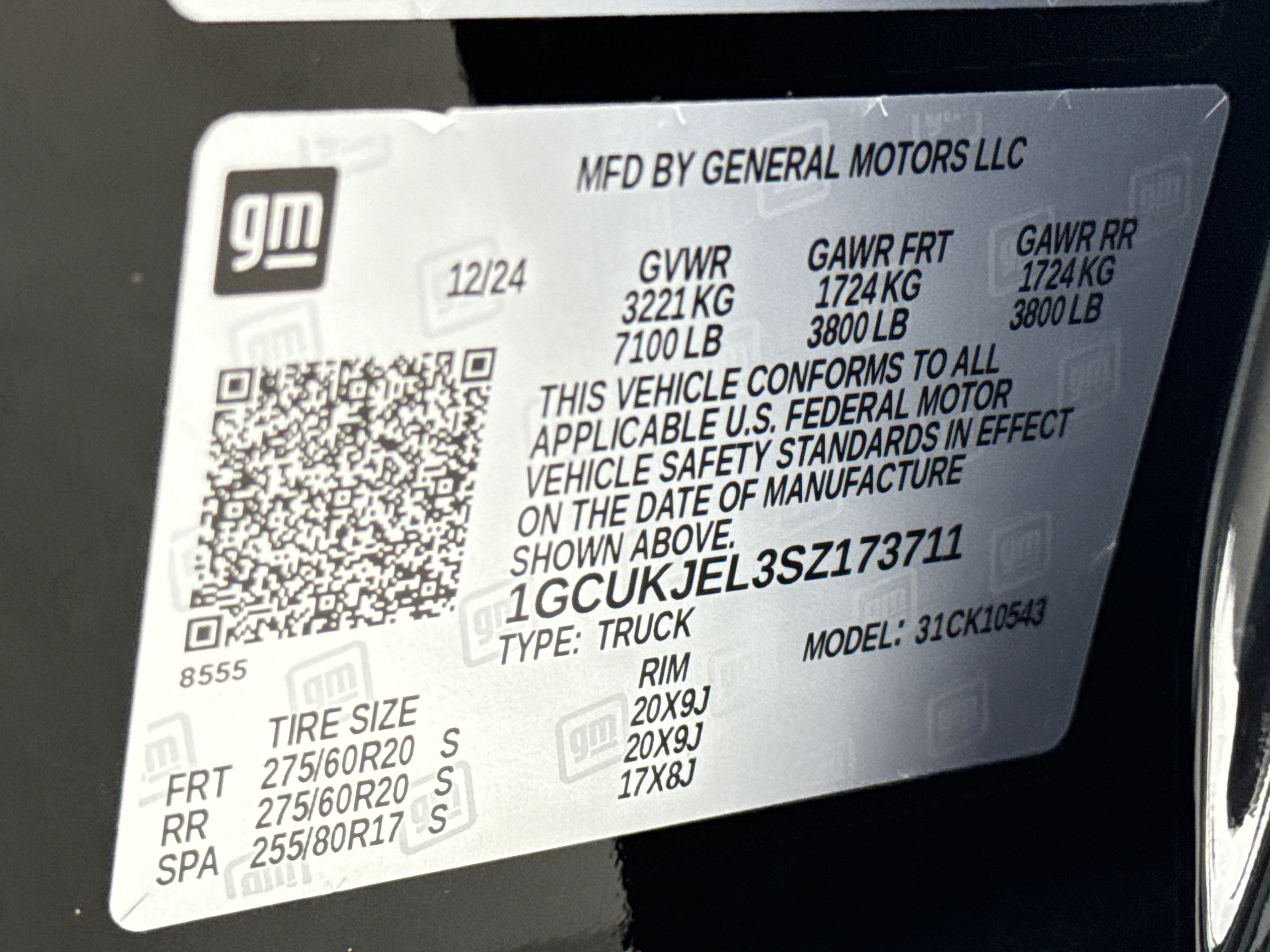 Certified 2025 Chevrolet Silverado 1500 High Country w/ Technology Package image 35