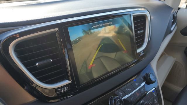 Certified 2024 Chrysler Pacifica Touring-L image 16