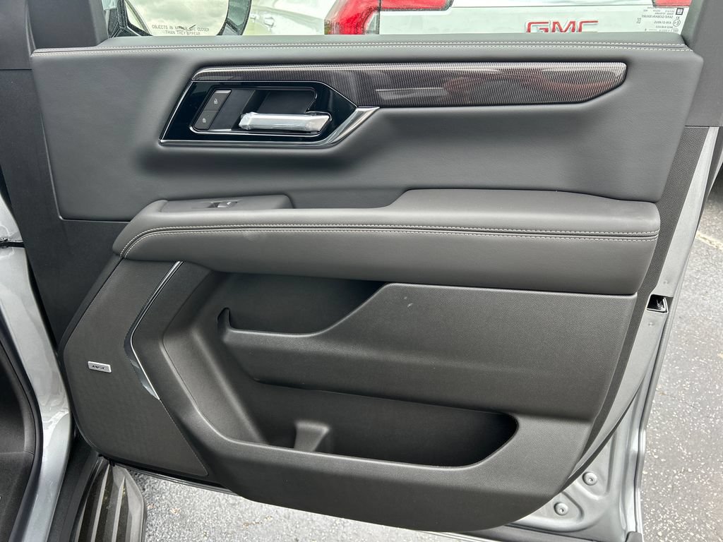 New 2026 GMC Yukon Elevation w/ LPO, Floor Liner Package AWD/4WD image 45
