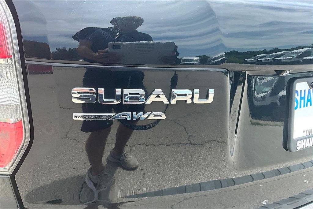 Used 2015 Subaru Forester 2.5i Premium w/ All-Weather Package AWD/4WD image 9
