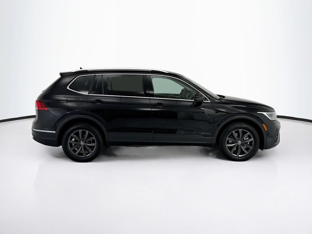 Used 2023 Volkswagen Tiguan SE FWD image 4
