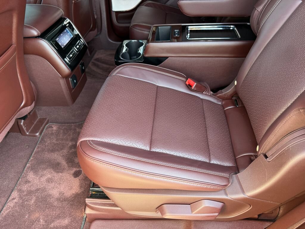 Used 2024 Lincoln Aviator Black Label w/ Dynamic Handling Package AWD/4WD image 11