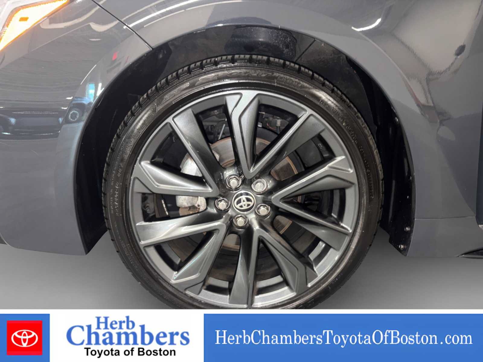 Used 2025 Toyota Corolla XSE FWD image 8