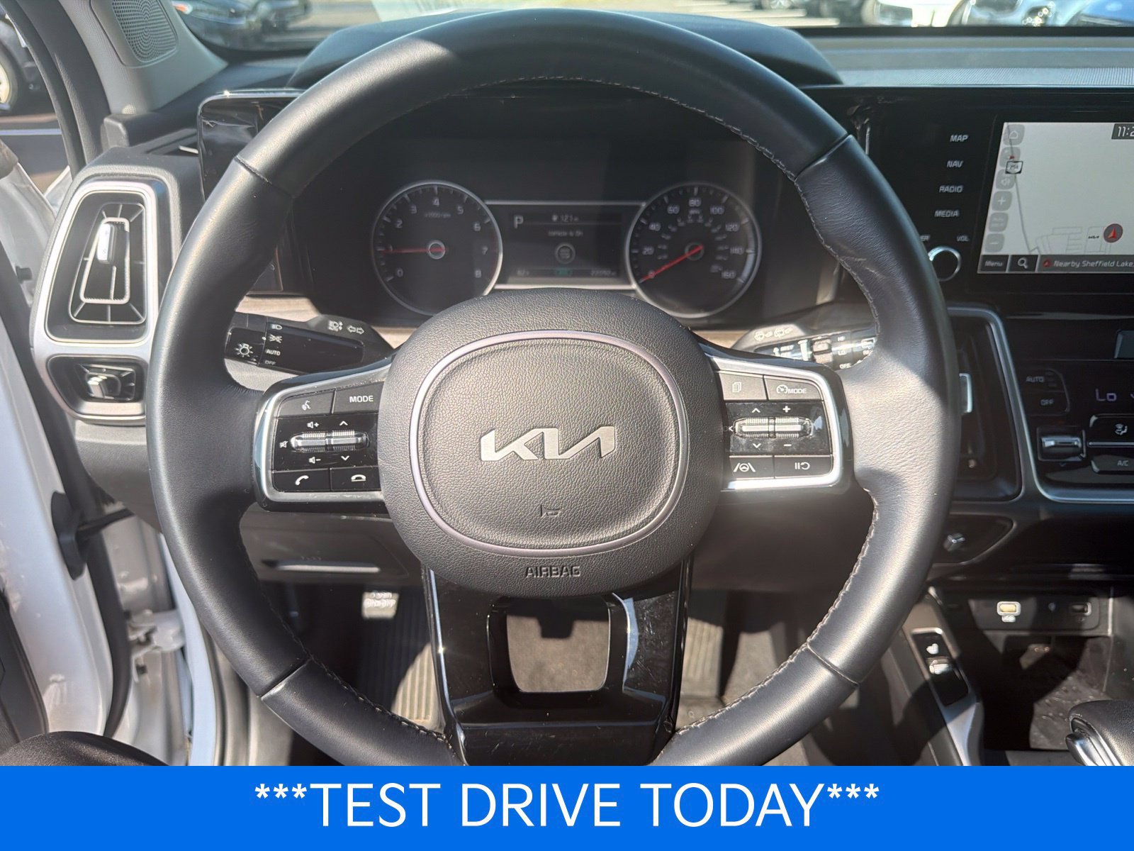 Certified 2023 Kia Sorento S AWD/4WD image 12