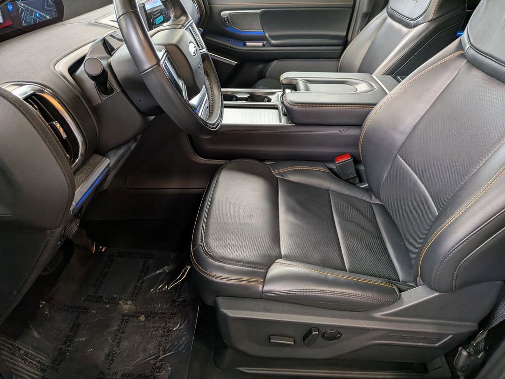 Used 2025 Ford Expedition Tremor image 22