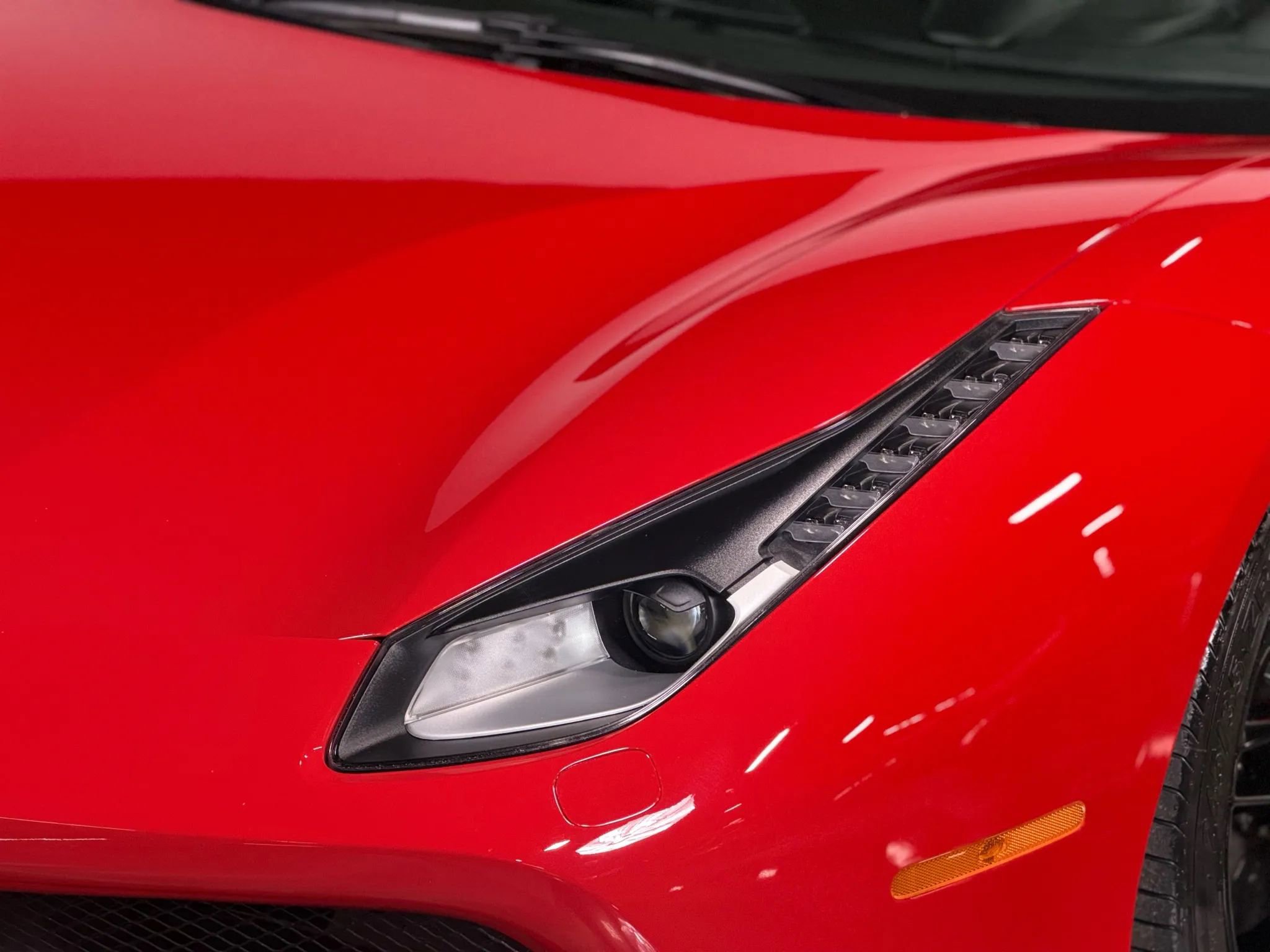 Used 2016 Ferrari 488 GTB image 9