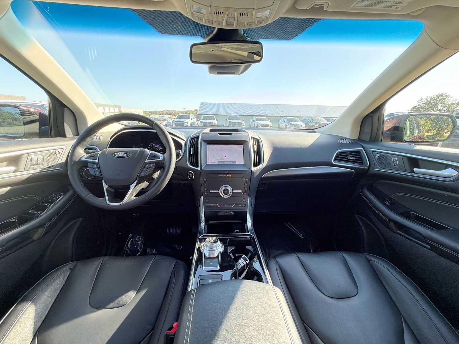 Used 2020 Ford Edge Titanium AWD/4WD image 12
