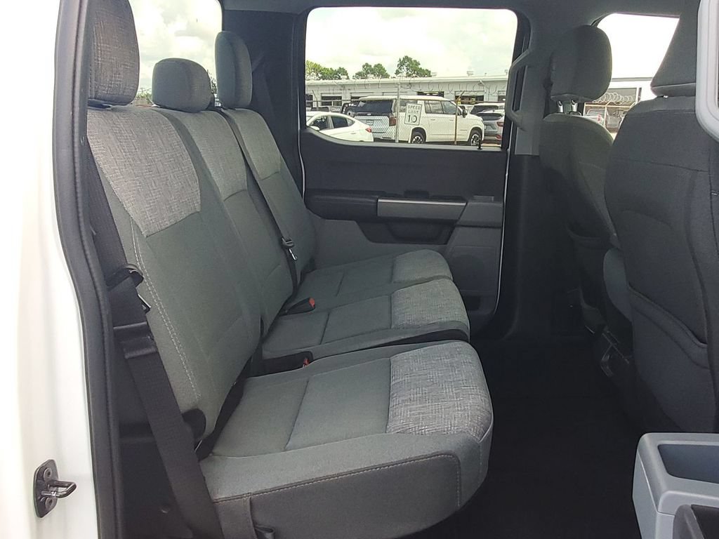 Used 2025 Ford F250 XLT AWD/4WD image 32