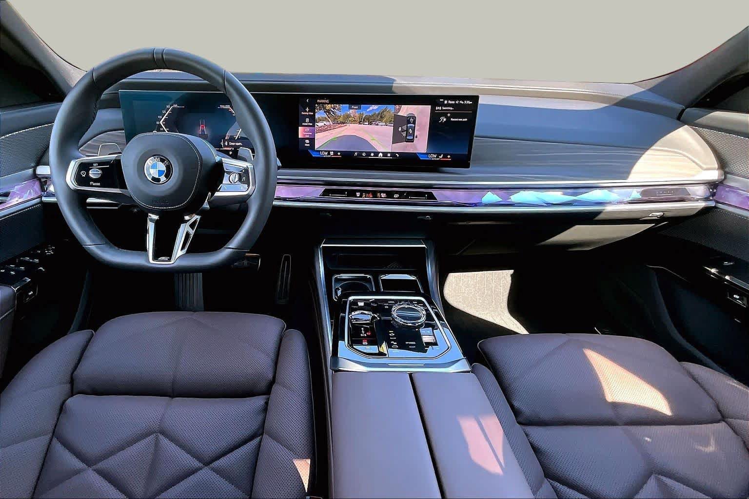 Used 2025 BMW 740i w/ Premium Package RWD image 15