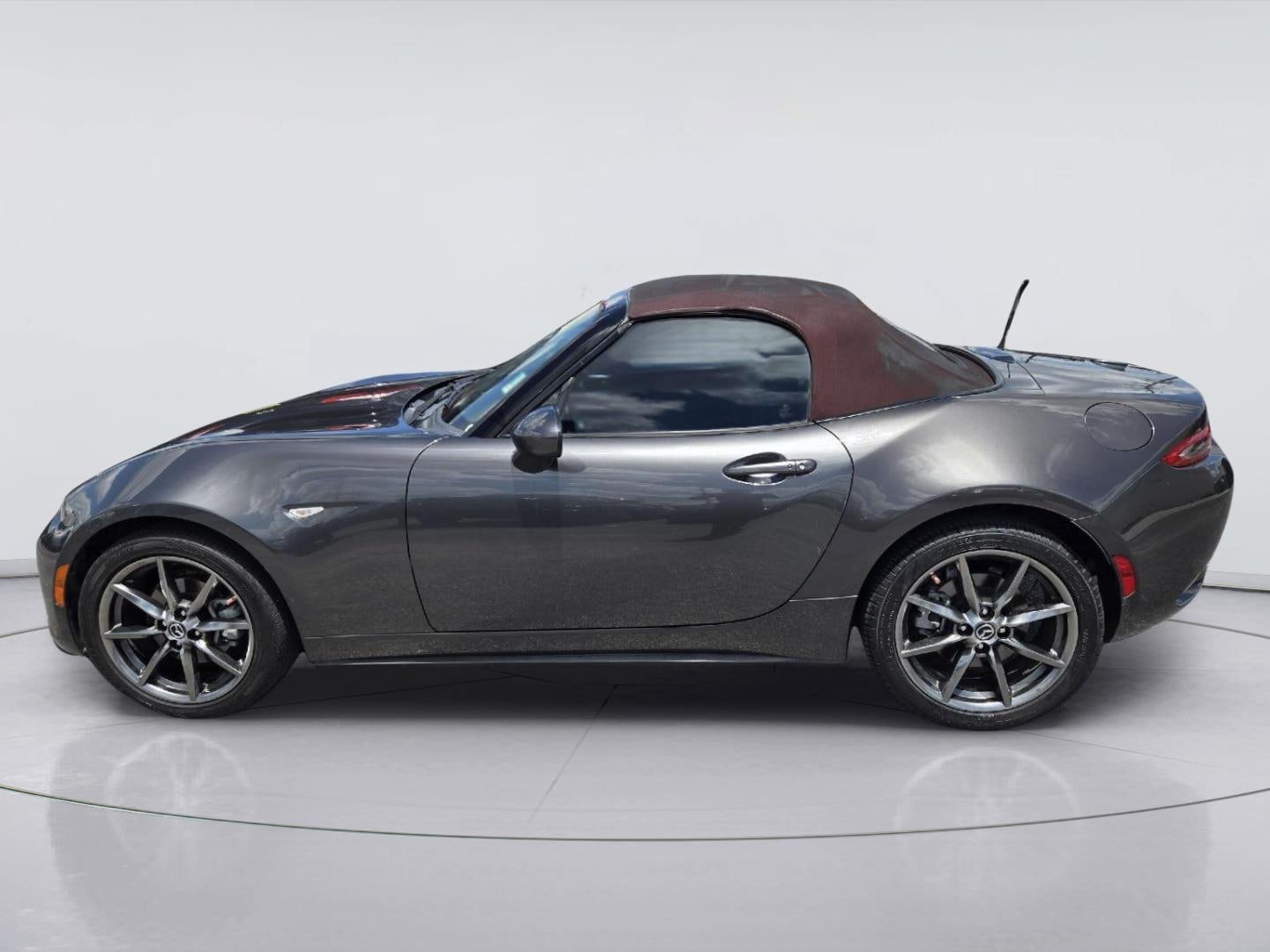 Used 2018 MAZDA MX-5 Miata Grand Touring RWD image 4