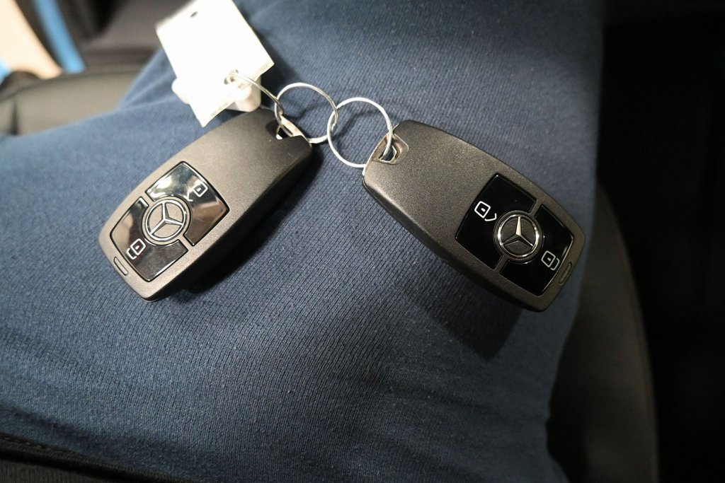 Used 2024 Mercedes-Benz eSprinter 170 Cargo image 14