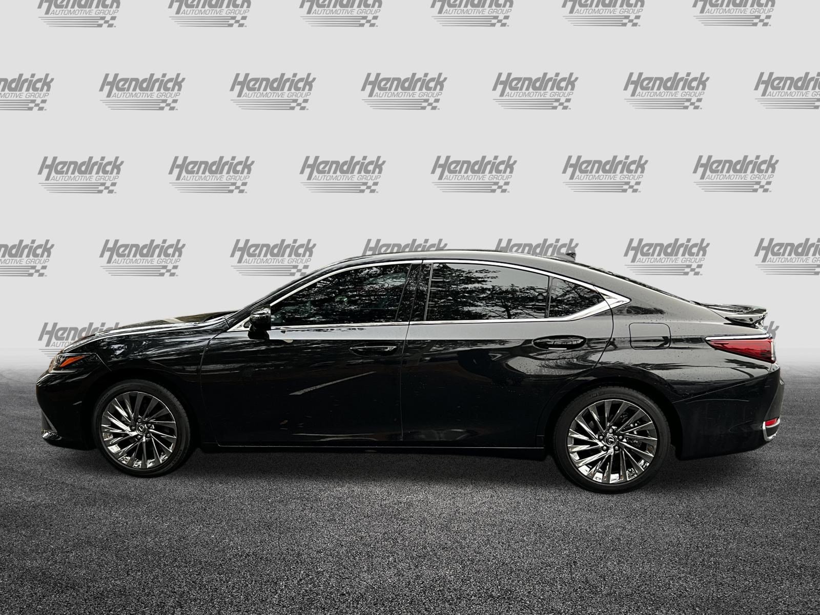 Used 2024 Lexus ES 300h Ultra Luxury image 6