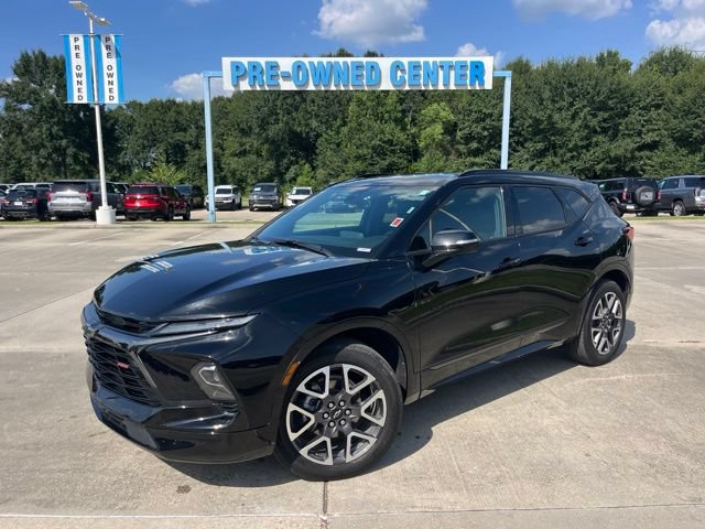 Used 2025 Chevrolet Blazer RS FWD image 2