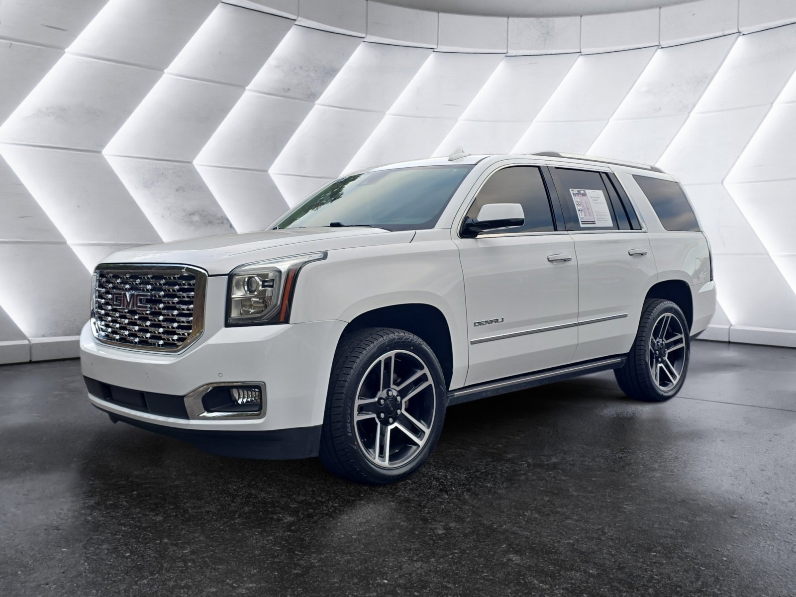 Used 2016 GMC Yukon Denali w/ Open Road Package image 1