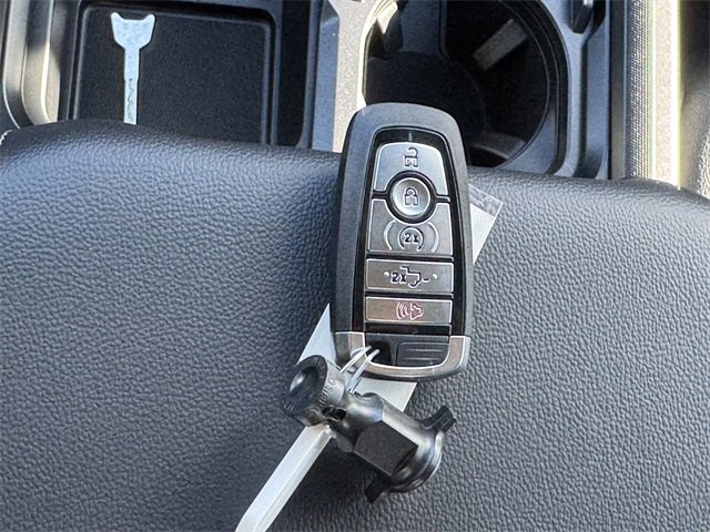New 2026 Ford F250 Lariat w/ Black Appearance Package image 26
