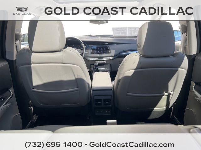 Certified 2023 Cadillac XT4 Luxury w/ Cold Weather Package AWD/4WD image 13