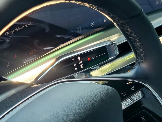 Used 2024 Cadillac Lyriq Sport RWD image 20