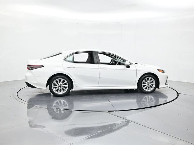 Used 2024 Toyota Camry LE FWD image 2