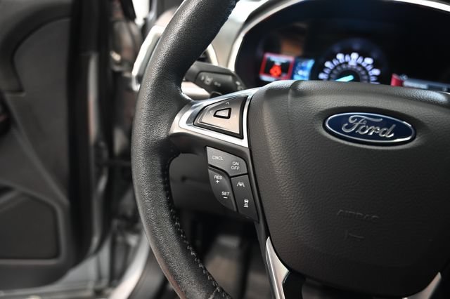Used 2020 Ford Edge Titanium w/ Equipment Group 301A AWD/4WD image 26