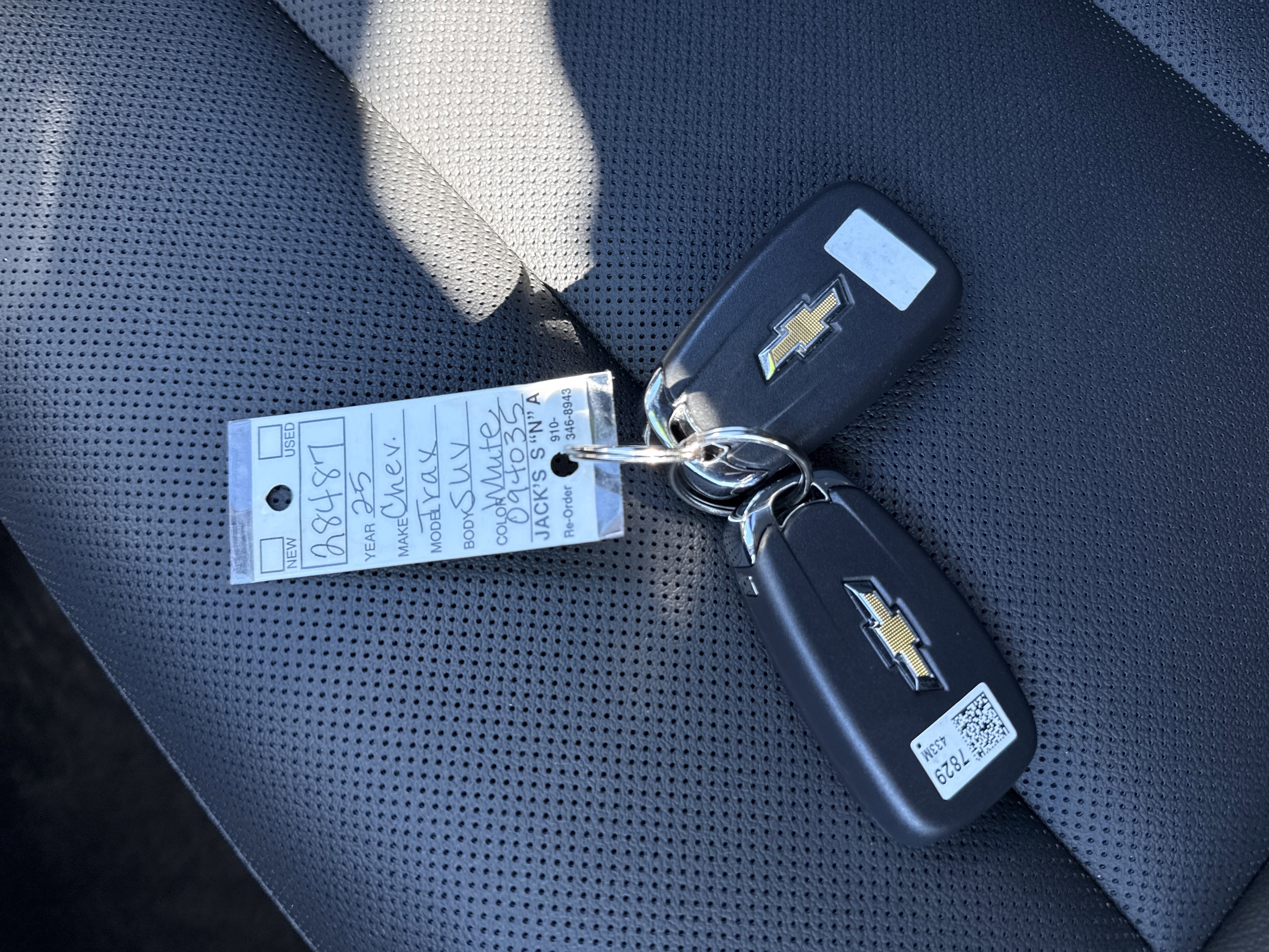 Used 2025 Chevrolet Trax RS w/ Sunroof Package image 21