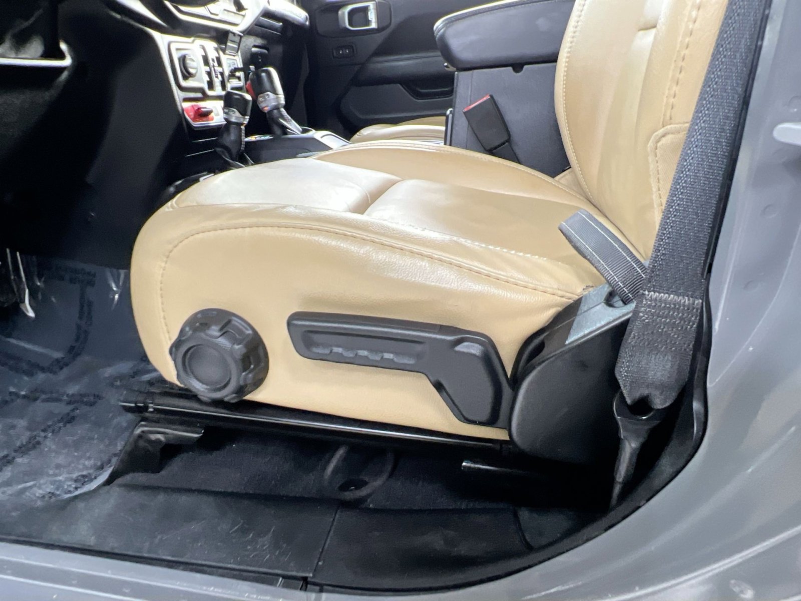 Used 2019 Jeep Wrangler Unlimited Rubicon image 18