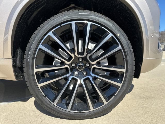 New 2026 Volvo XC90 B6 Plus w/ Protection Package Premier image 9