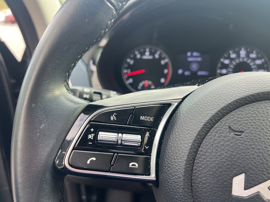 Used 2023 Kia Seltos S image 37