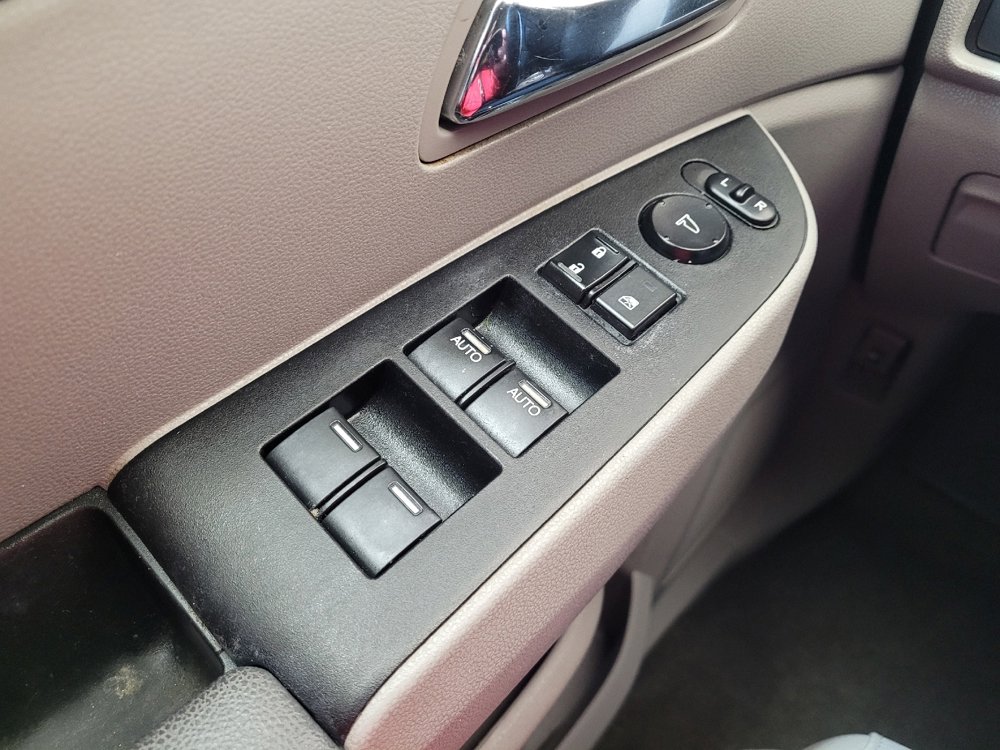 Used 2014 Honda Odyssey EX-L image 27