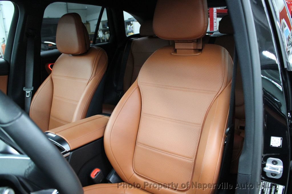 Used 2025 Mercedes-Benz GLC 300 4MATIC image 11