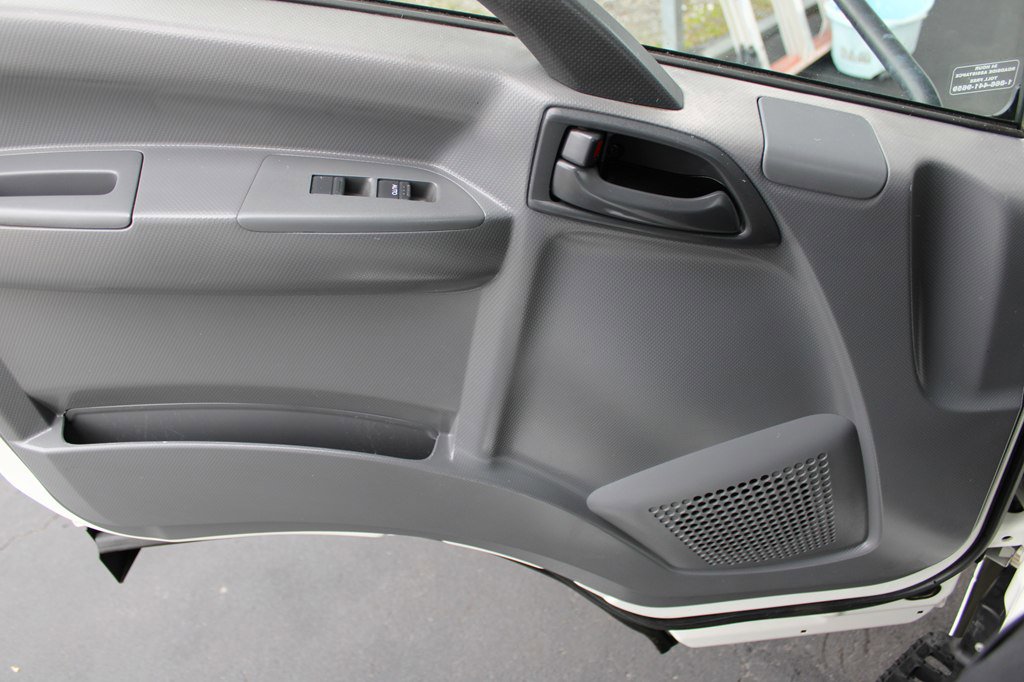 Used 2019 Isuzu NPR image 21