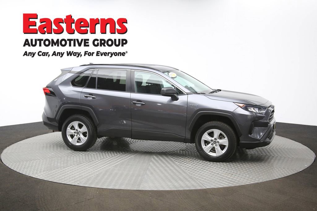 Used 2021 Toyota RAV4 LE image 46