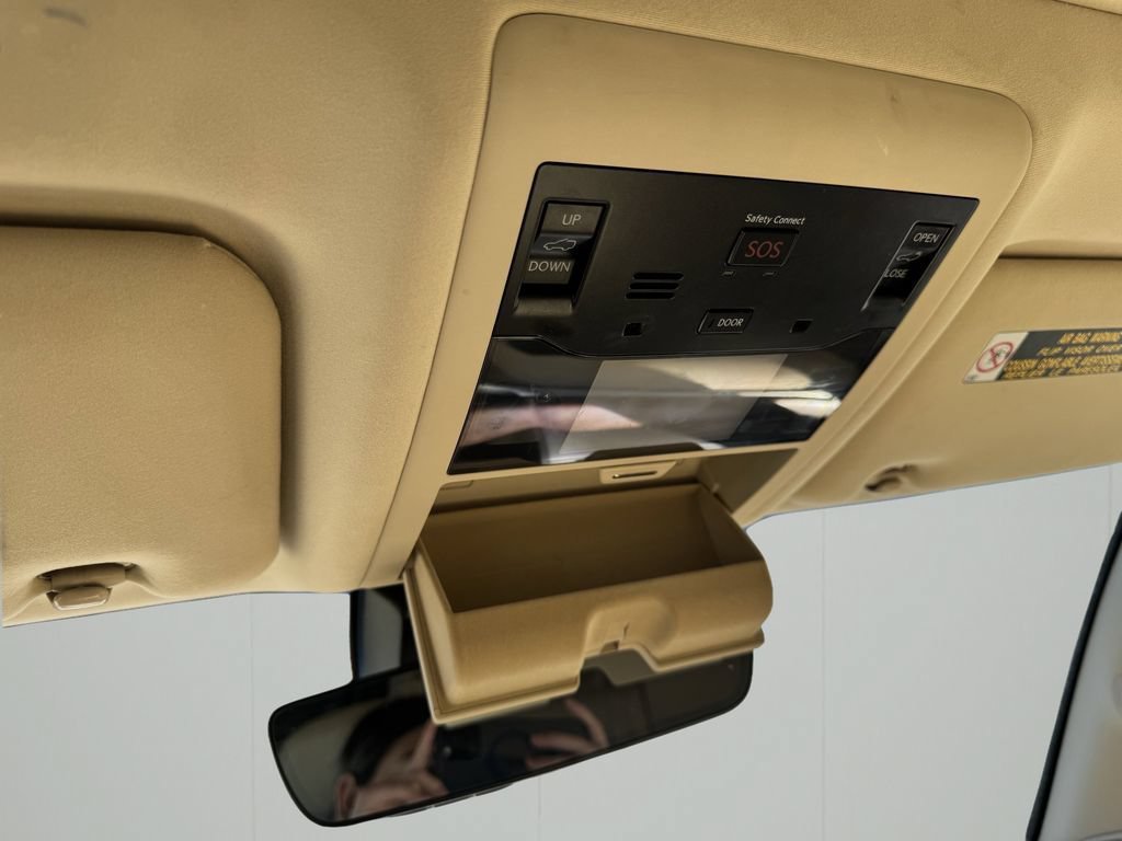 Used 2020 Lexus LX 570 4WD w/ Luxury Package image 15