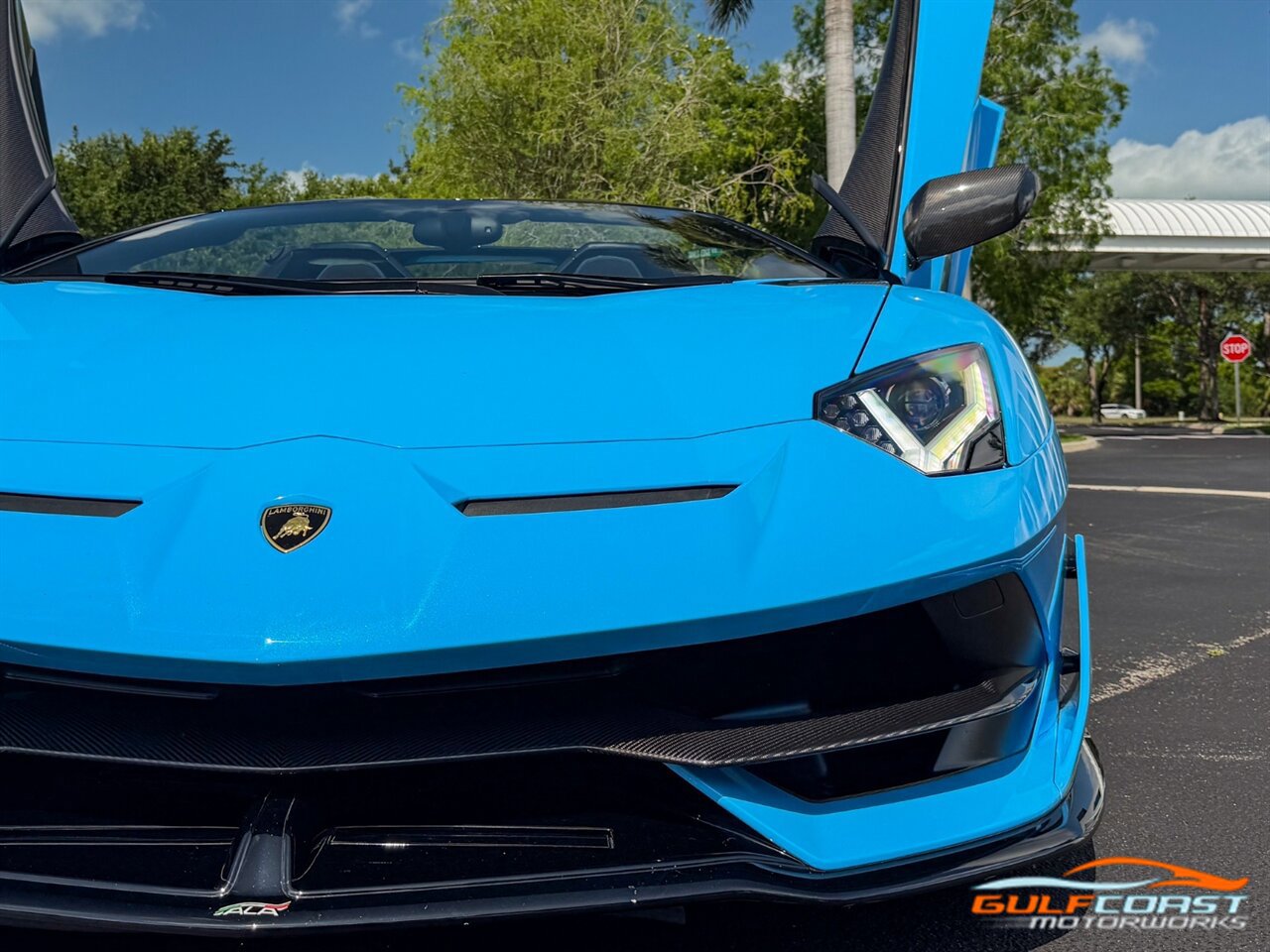 Used 2021 Lamborghini Aventador SVJ AWD/4WD image 3