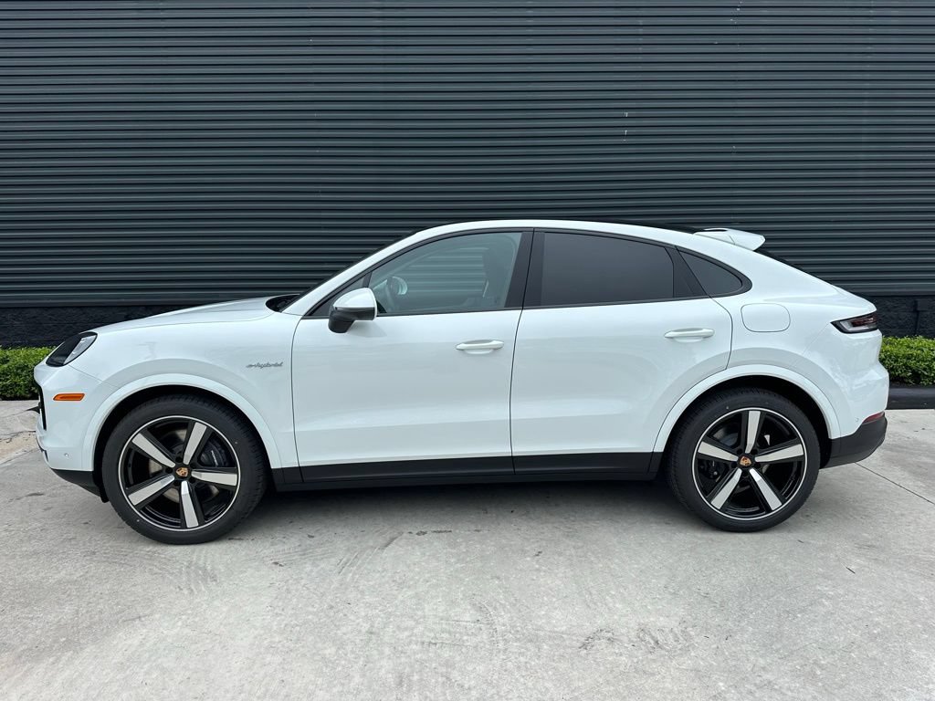 Used 2026 Porsche Cayenne E-Hybrid Coupe AWD/4WD image 2