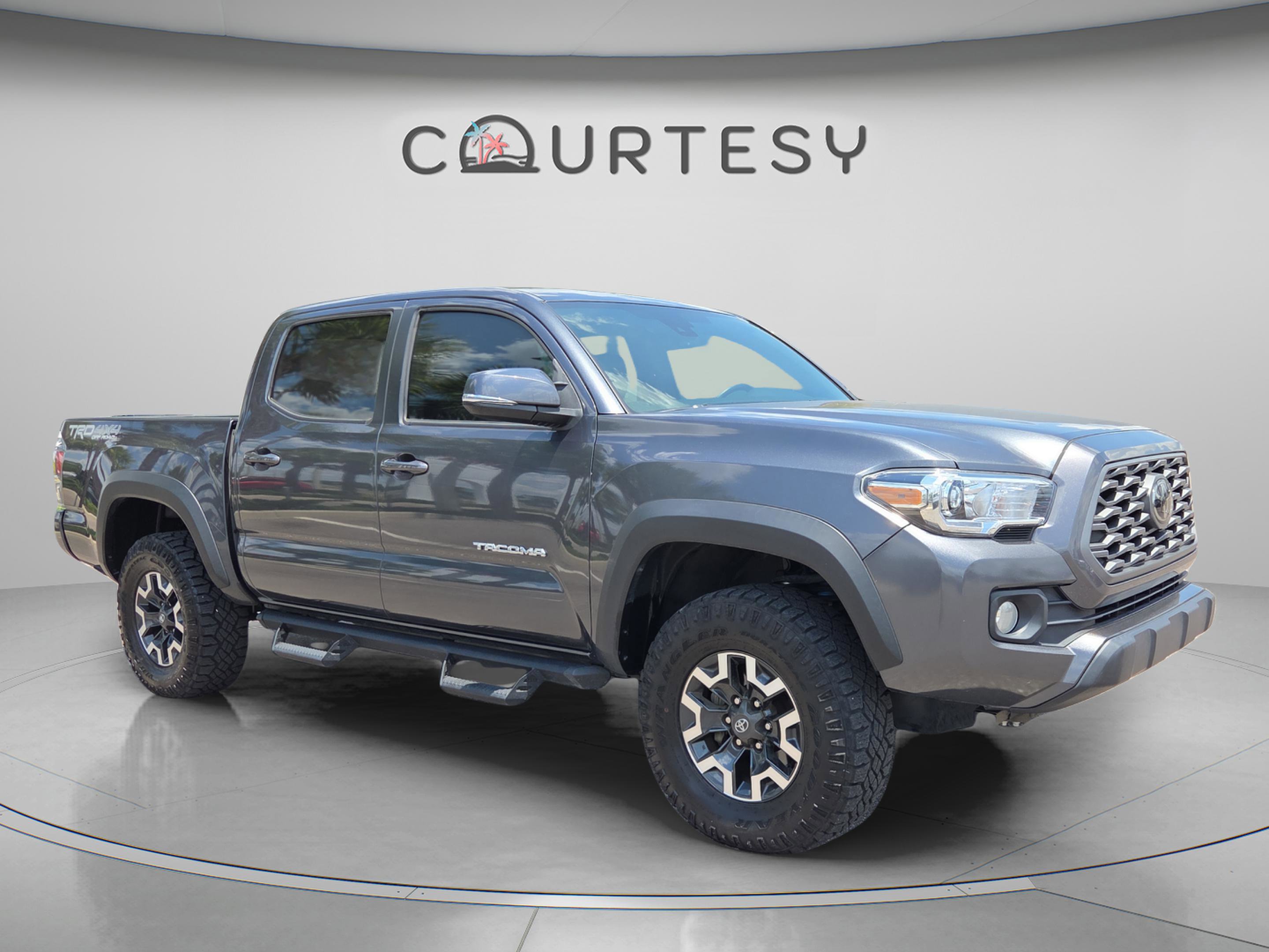 Certified 2023 Toyota Tacoma TRD Off-Road w/ Technology Package AWD/4WD image 7