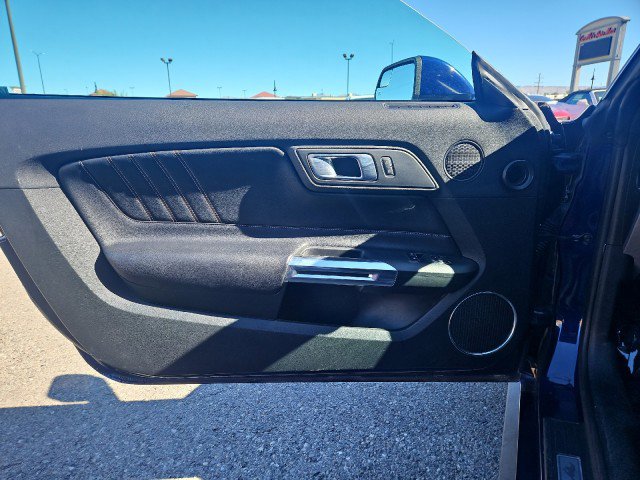 Used 2020 Ford Mustang Premium image 9