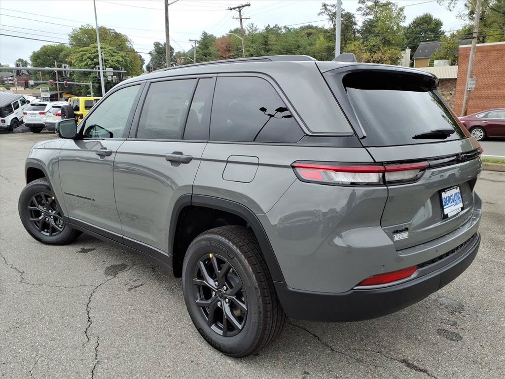 New 2027 Jeep Grand Cherokee 4WD image 6