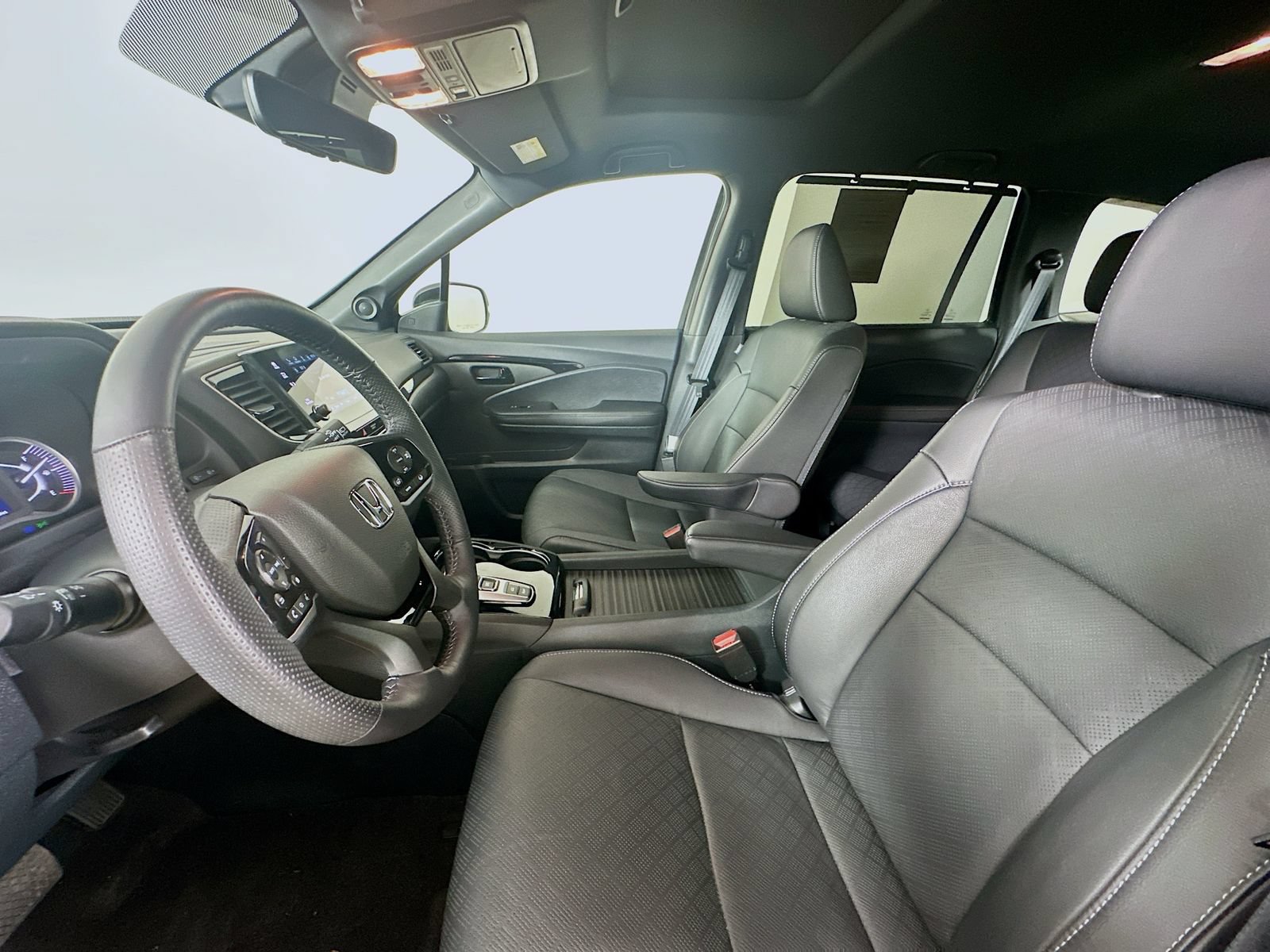Used 2023 Honda Passport Elite image 34