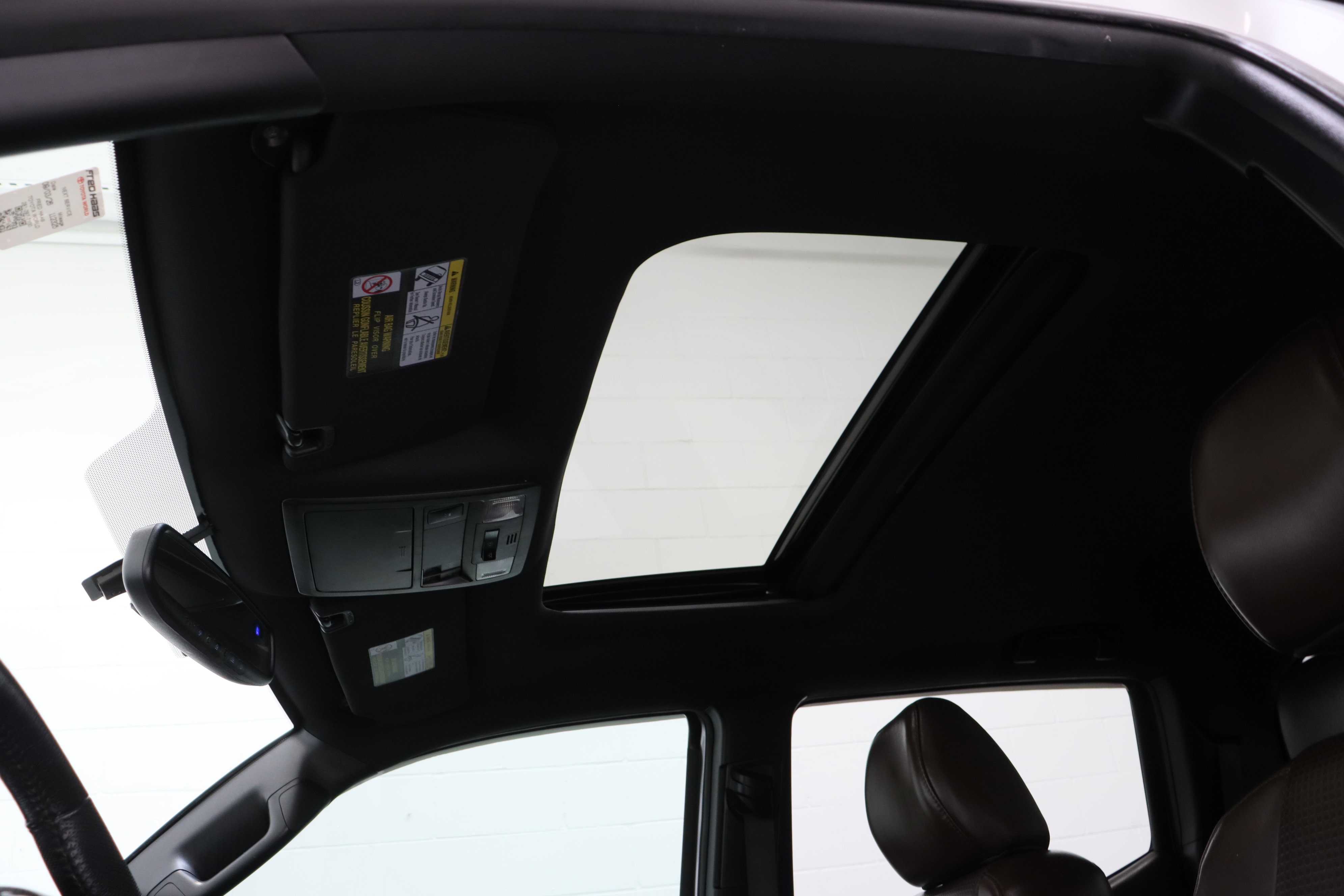 Used 2017 Toyota Tacoma Limited w/ Tow Package image 28