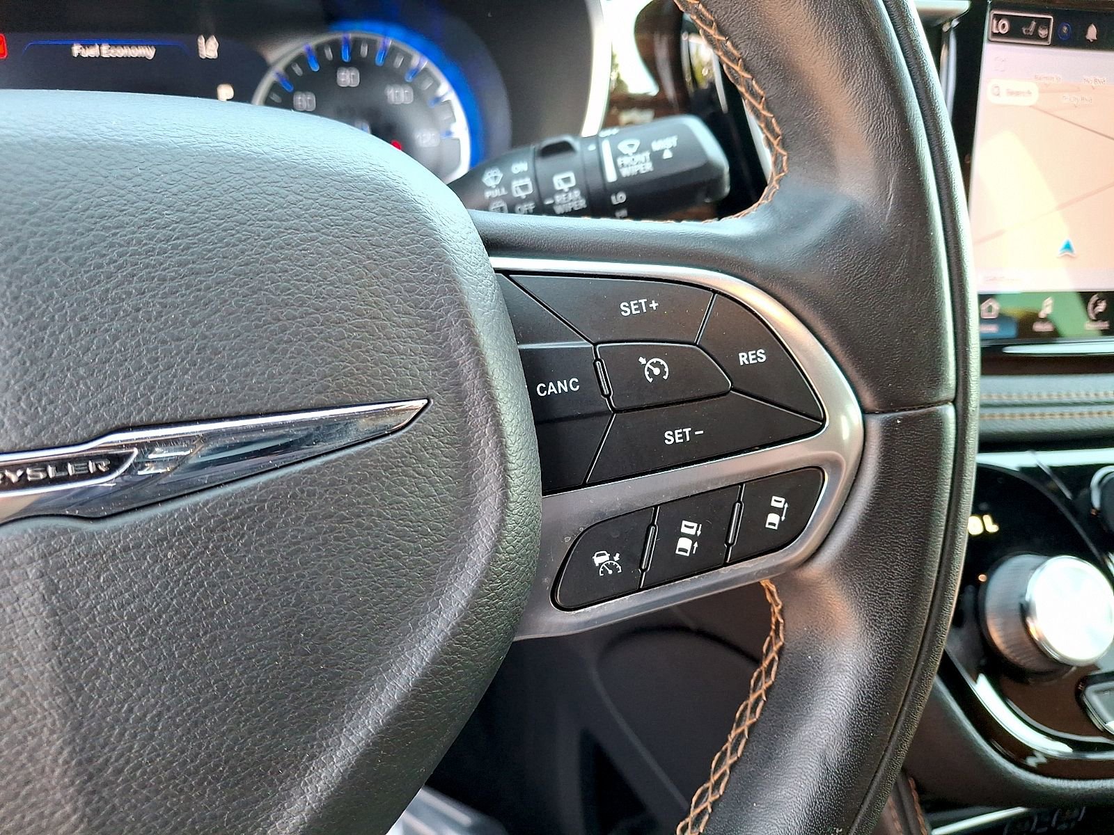 Used 2022 Chrysler Pacifica Pinnacle AWD/4WD image 23