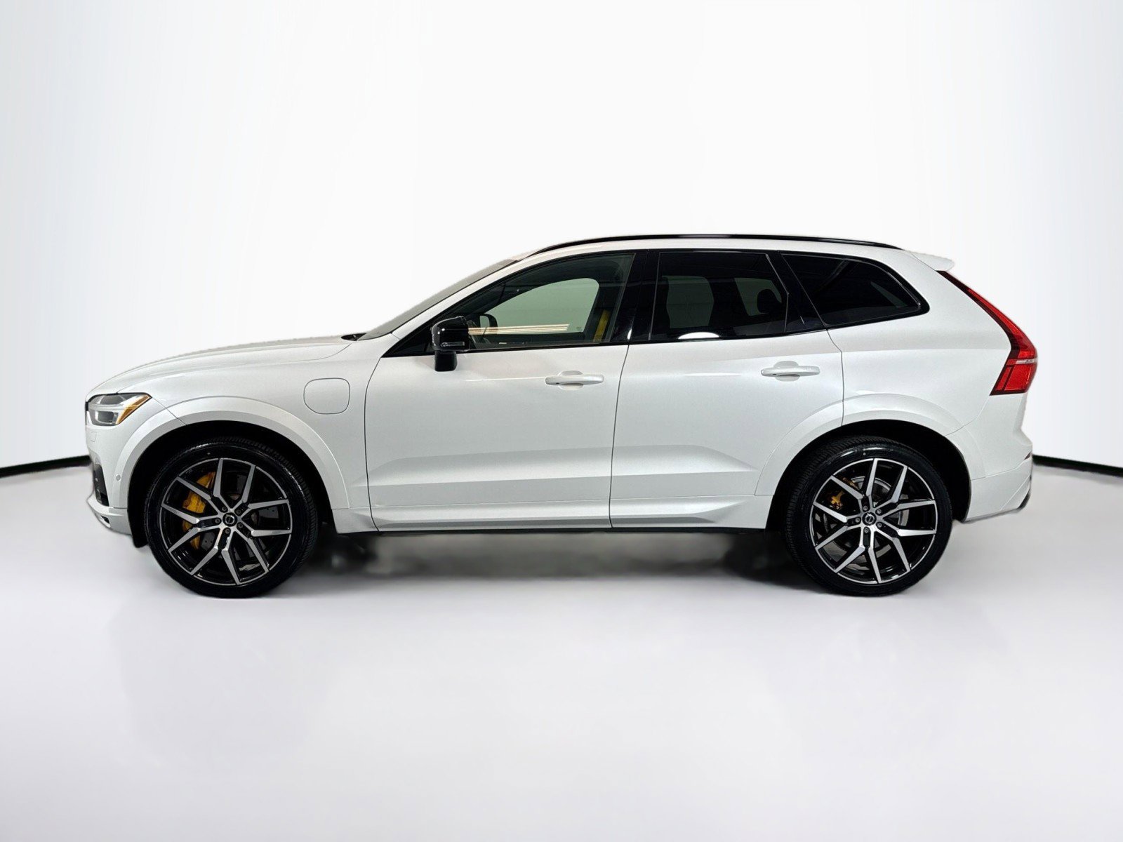 Used 2020 Volvo XC60 T8 Polestar image 2