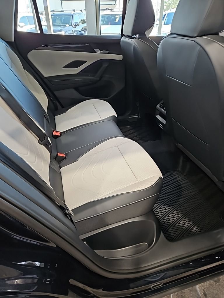 New 2026 Volkswagen Tiguan SE image 17