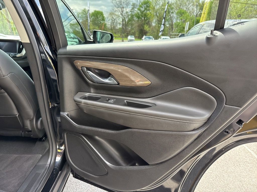 Used 2023 GMC Terrain Denali w/ Black Diamond Edition image 29