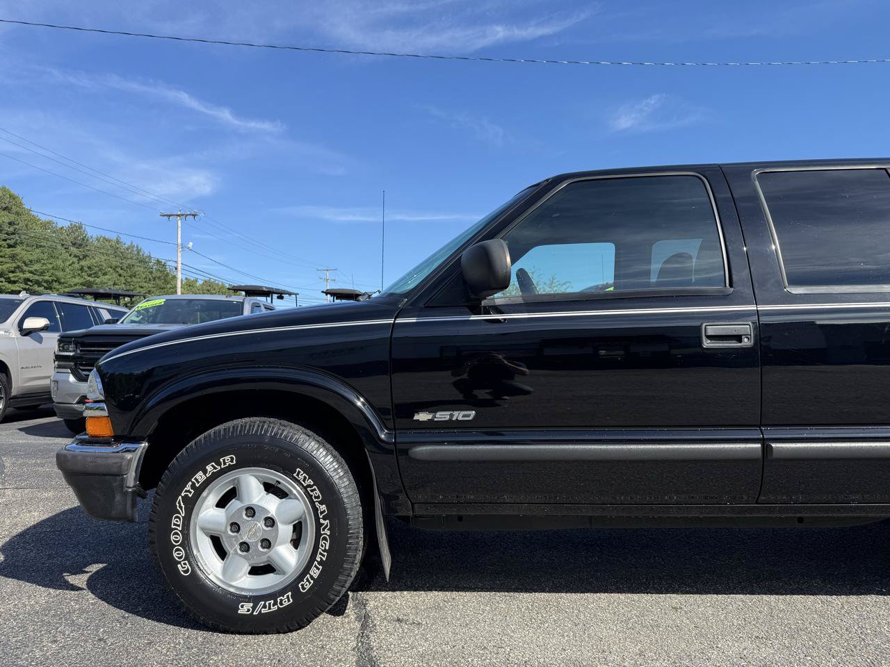 Used 2001 Chevrolet S10 Pickup LS AWD/4WD image 4