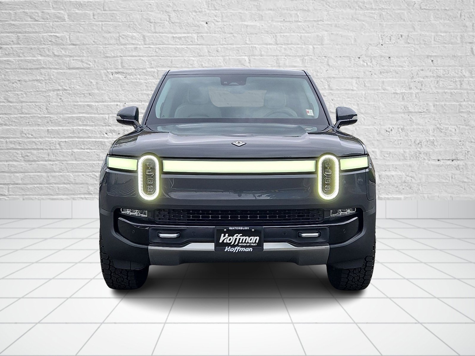 Used 2023 Rivian R1T Adventure AWD/4WD image 2